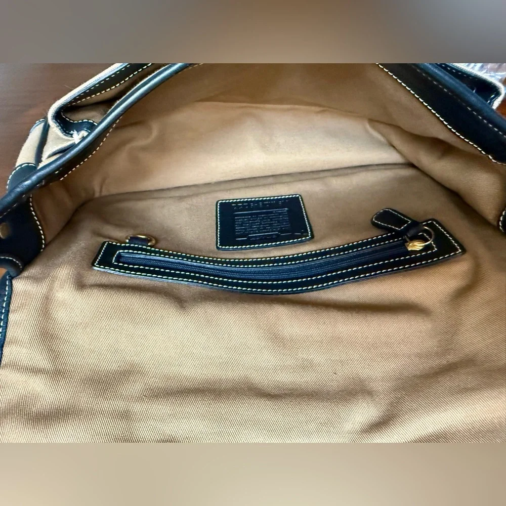 Vintage Coach Legacy Canvas Saddle Field Bag - Picture 12 of 12
